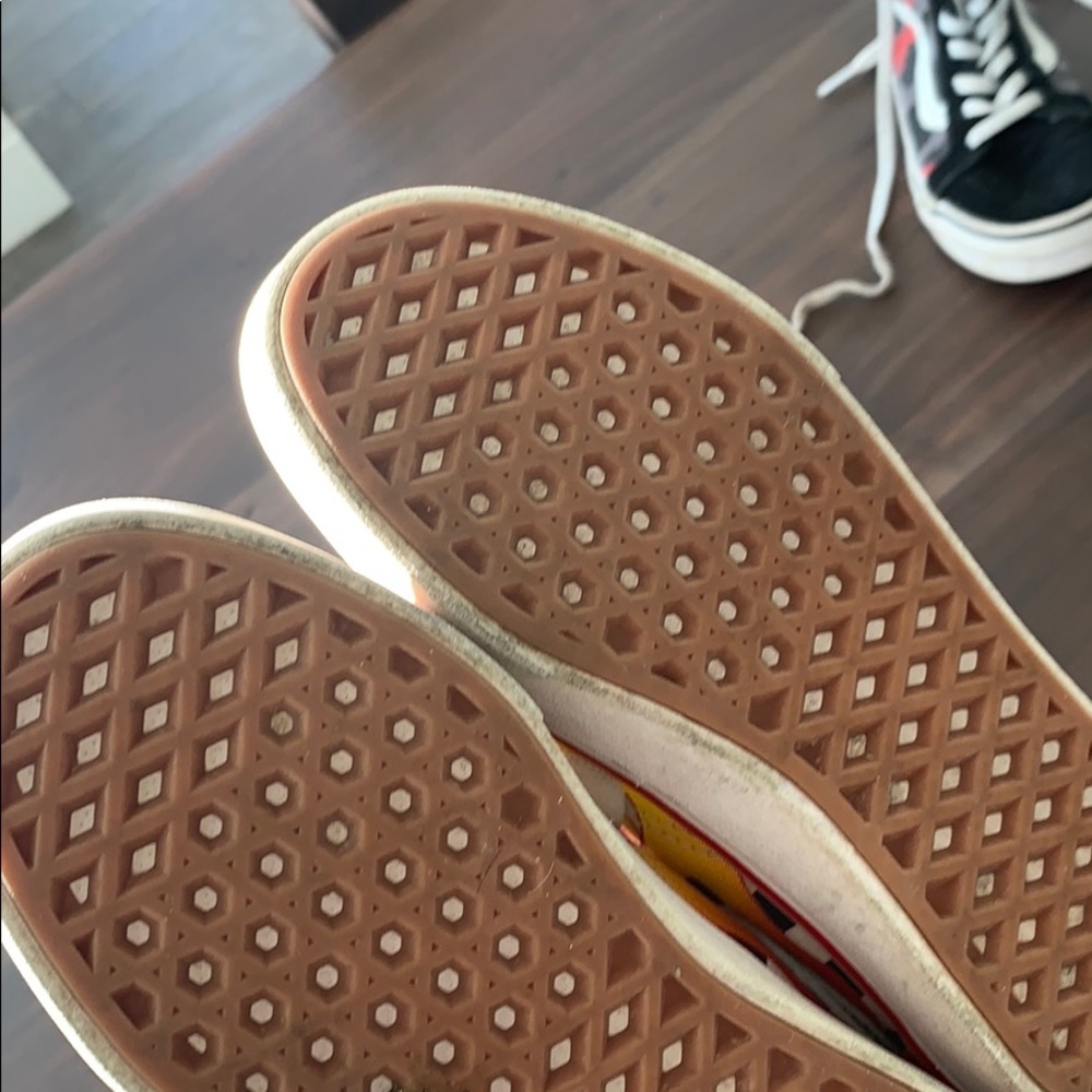 Vans - Picture 2 of 2
